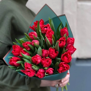 Корпоративный букет махровых тюльпанов