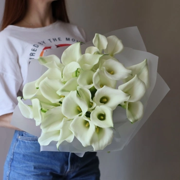 Букет из белых калл